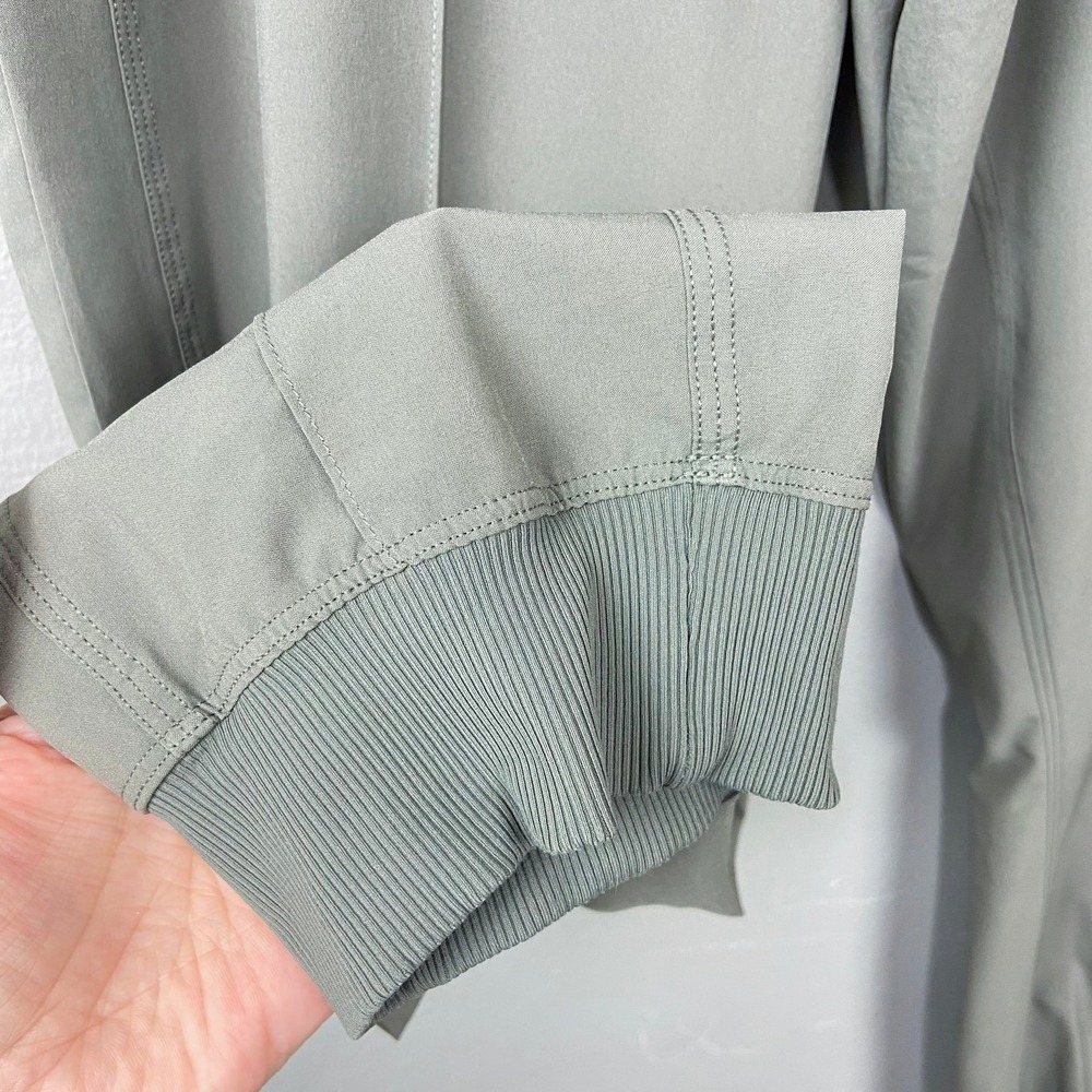Lululemon Wanderer Cropped Jogger Pants Size 10 Grey‎ Sage Athleisure Workout - Picture 10 of 10
